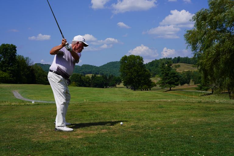 Golfer at Lake St. Catherine country club